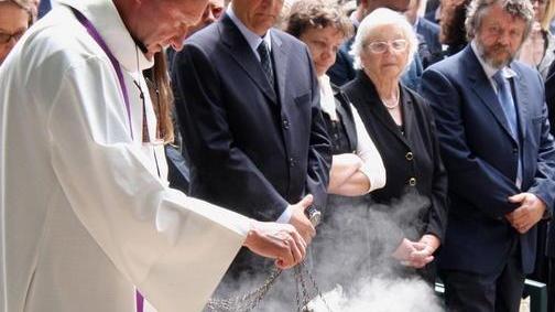In tanti per l’ultimo saluto al conte Contini Bonacossi