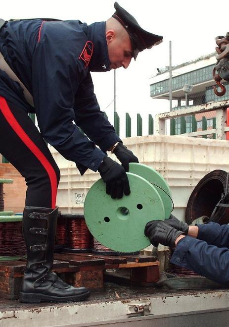 Comune al lavoro per riparare i danni causati dai ladri 