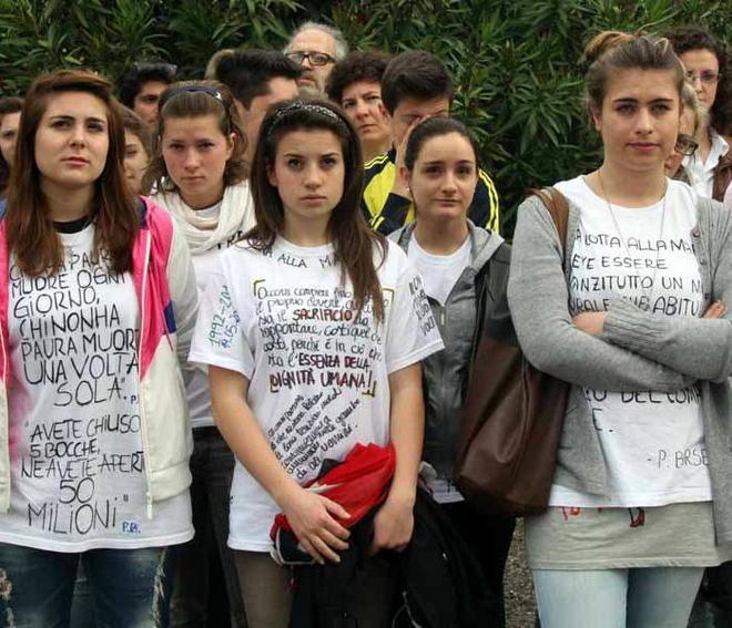 «La scuola ci aiuti, dove sono i Falcone e i Borsellino?» 
