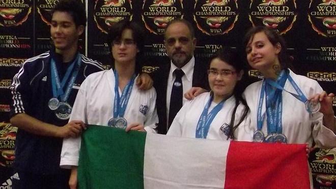 Sport Combat, applausi e medaglie