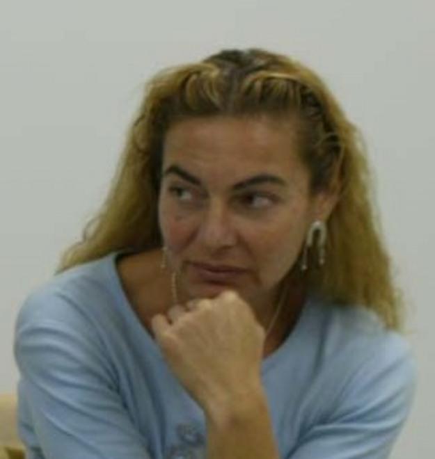 La preside: «Ho fatto denuncia alle autorità ho scritto ad Asl, Comune e forze dell’ordine» 