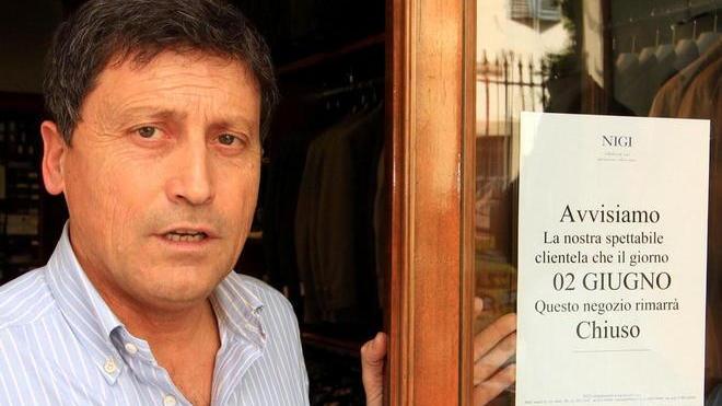 Negozi aperti la domenica il patto anti-Monti è fallito