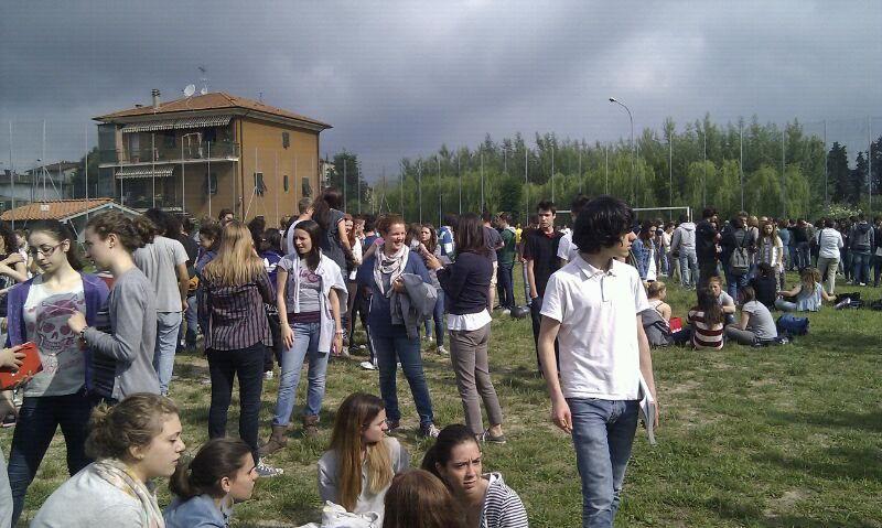 Terremoto, gente in strada ma nessun danno 