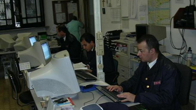 Viene truffato sul web e tenta il suicidio