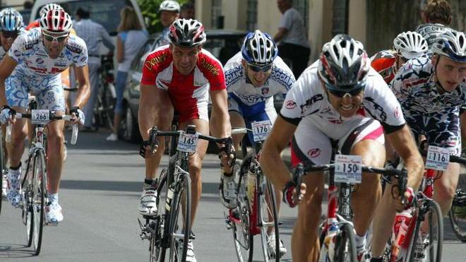 Oltre 700 ciclisti per il Giro dei 2 bacini