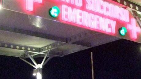 Ore d’attesa in ospedale per una portatrice d’handicap
