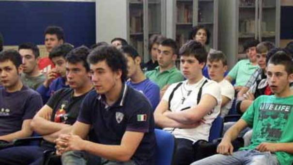 Consegnati attestati agli studenti per lo stage al Cermec