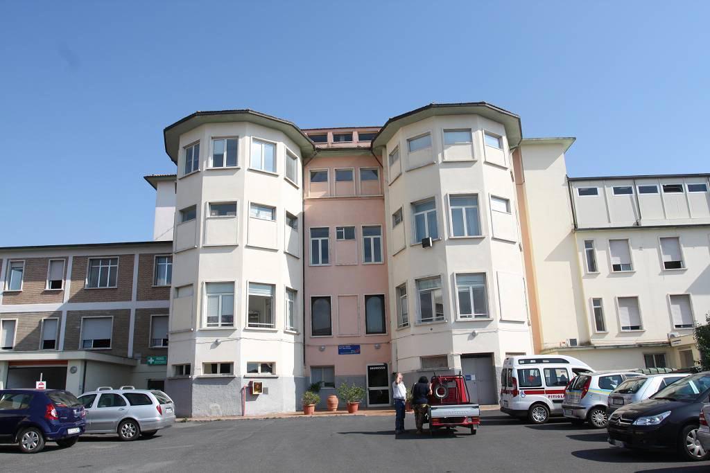 Tagli agli ospedali, la rabbia dei sindaci della zona sud 