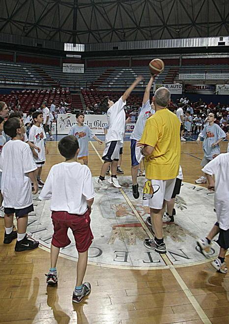 Basket e solidarietà con la 24 ore in scena al Palavinci 