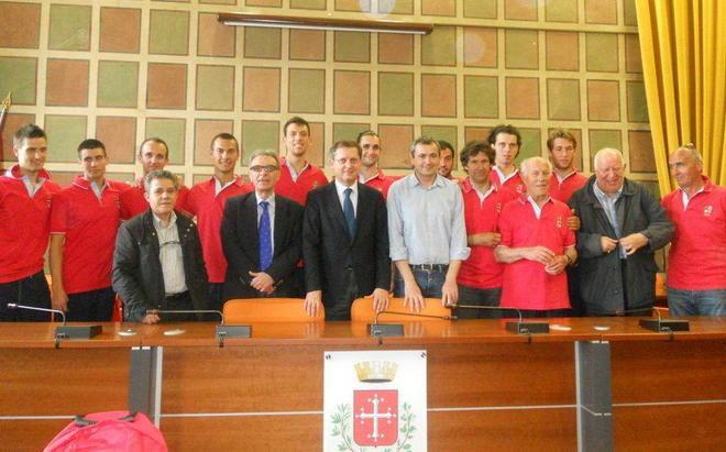 Ecco l’equipaggio pisano pronto per la Regata storica