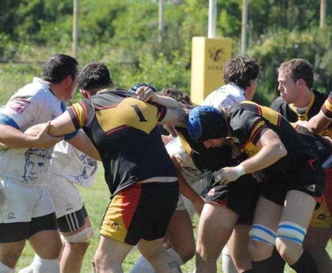 Mini torneo di rugby nel carcere di Porto Azzurro 