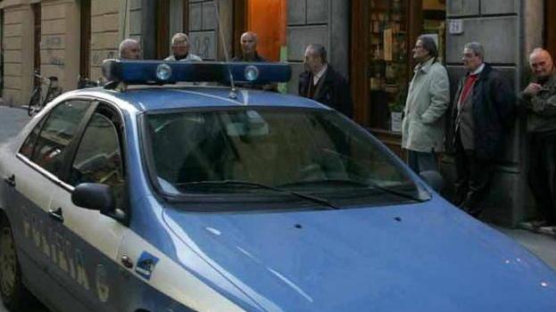 In giro per il centro coi costumi rubati: denunciate 2 donne