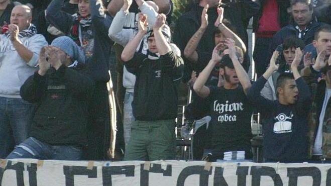 Curva “Balloni” in campo per i terremotati con la raccolta viveri da portare a Modena
