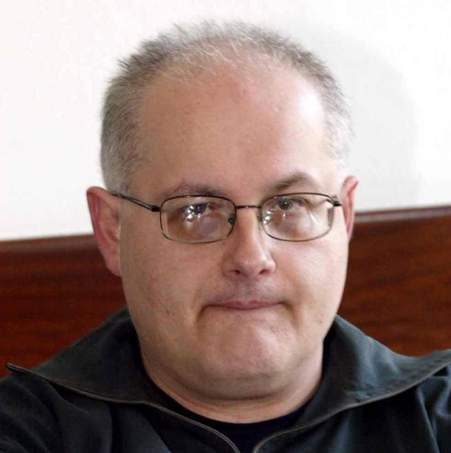 L’impiegato nel mirino della procura: «Sono amareggiato e vittima di un errore»
