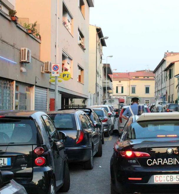 Alle poste incappucciati, sei ostaggi 