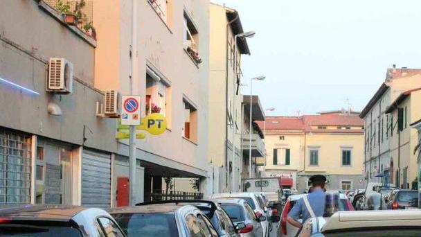 Alle poste incappucciati, sei ostaggi