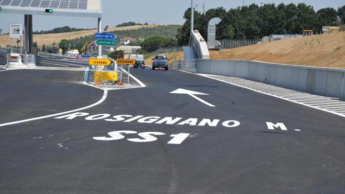 Tirrenica, l’autostrada che divide