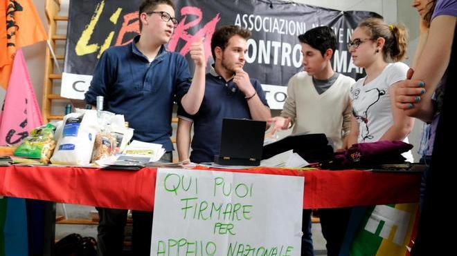 Il no degli studenti alla cultura della paura «Le mafie si combattono difendendo i diritti»