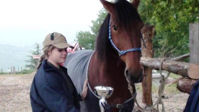 Emma Fiordispina “salta” in casa