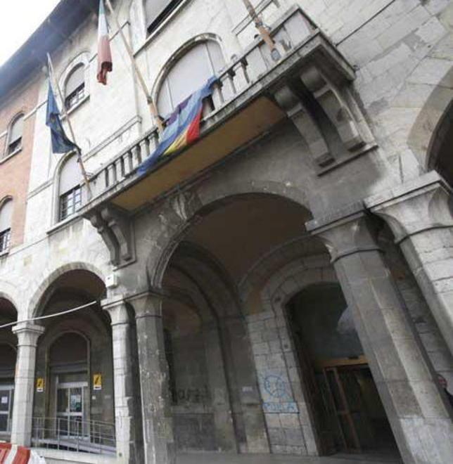 Nuovi rifiuti dentro la discarica del Tiro a Segno 