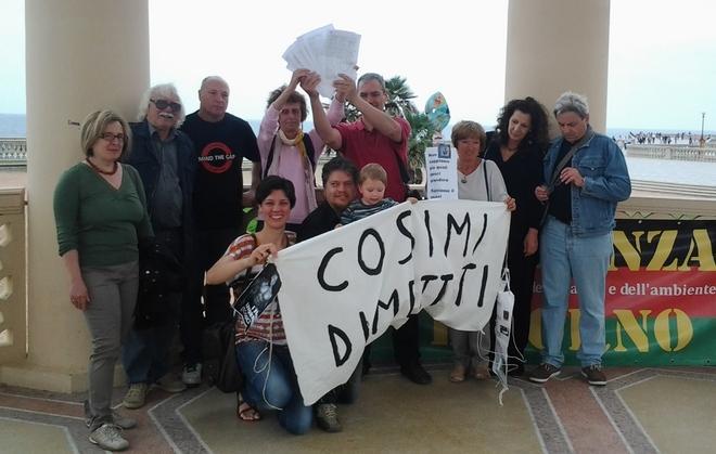 E Vertenza Livorno: «Cosimi si dimetta» 
