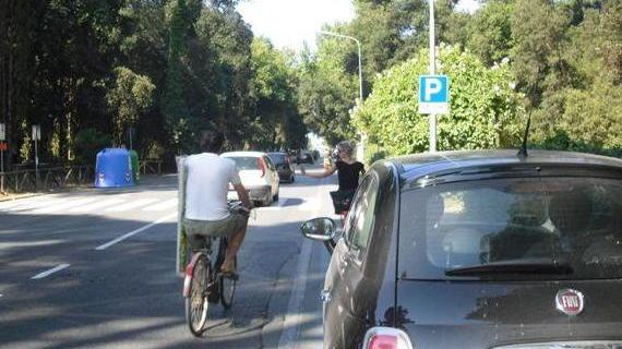 Cercava sesso, rapinato in viale Marconi