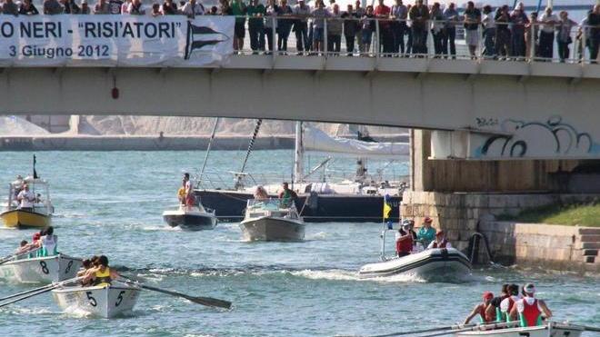 Gozzette, l’Ardenza detta legge