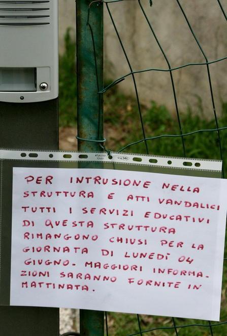 La materna di Vada chiusa per vandalismi