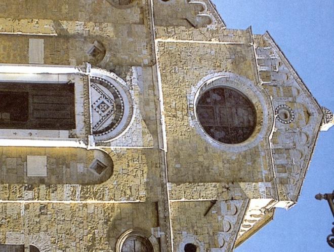 Stamani si svela il nuovo “volto” del Duomo di Volterra