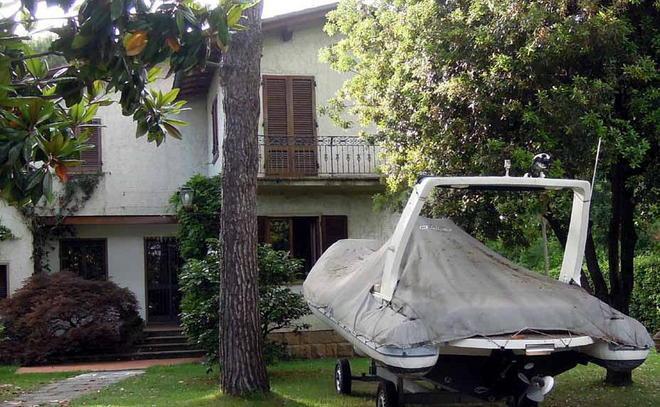 Medico e la sua famiglia legati e rapinati in casa 