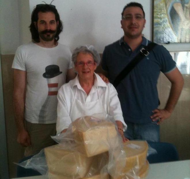 Officina Giovani: acquistati 29 chili di parmigiano pro terremotati 