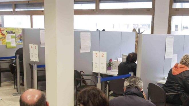 Caos Imu, file lunghissime e uffici presi d’assalto
