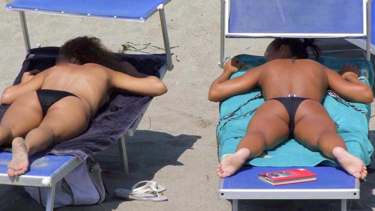 Abbronzante al fico, due ustionate