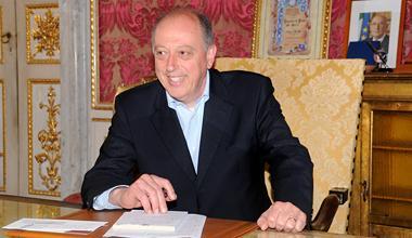 Il nuovo sindaco in diretta con tutti i lucchesi 