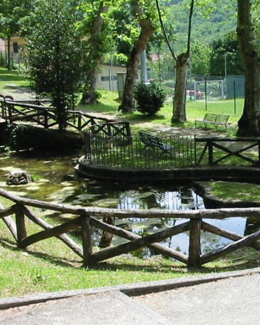 Mancano i giardinieri? Ci pensano gli studenti