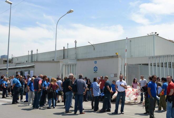 Lo sciopero diventa un botta e risposta tra la Rsu-Fiom e il Pd 