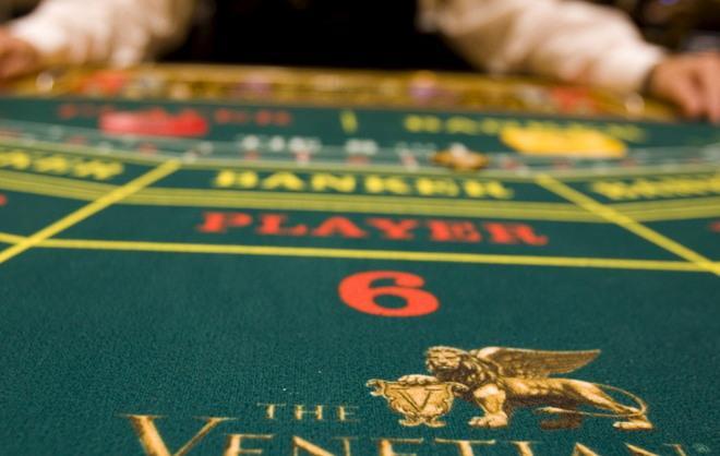 Fiamma tricolore: l’economia si salva con un casinò sul mare