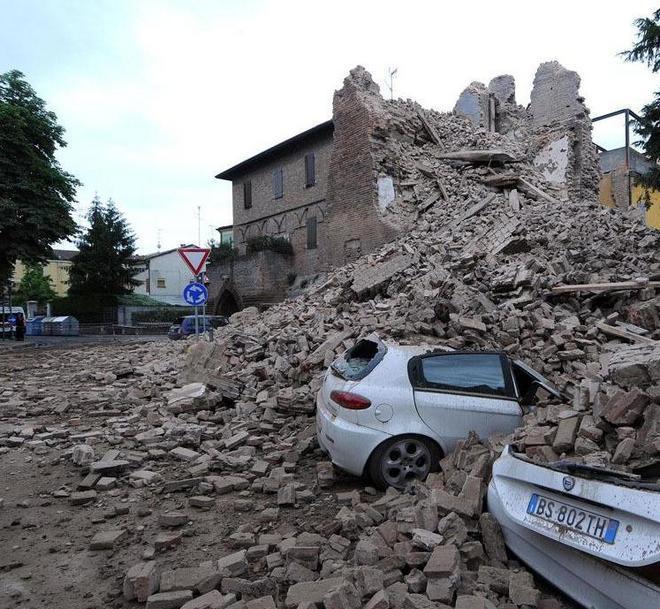 Gli anarchici mobilitati per i terremotati