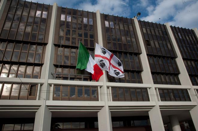 Falso allarme bomba nel palazzo del Consiglio regionale 