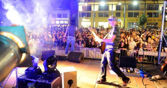 Una Notte bianca a suon di musica rock 