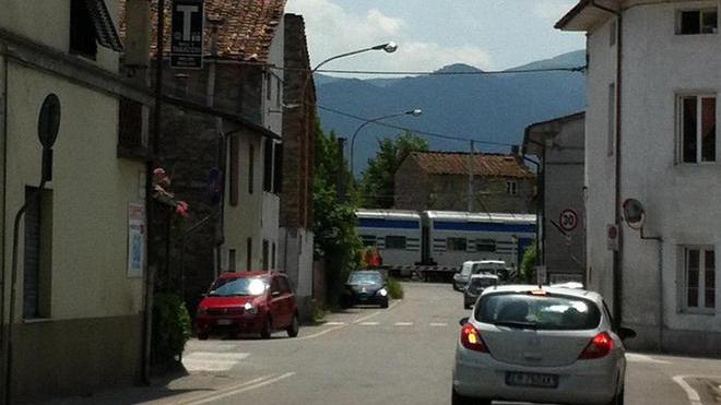 Smog, rumore e disagi in via del Casalino