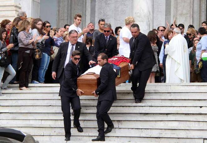 La città si ferma per l’addio a Lorenzo 