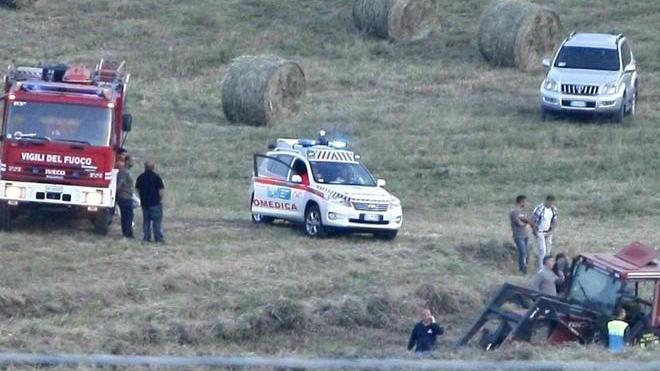 Muore incastrato in un macchinario