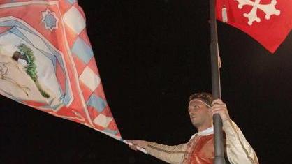 Il motto, i colori, i nomi dei combattenti E tutti i precedenti delle sfide sul ponte