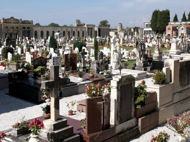 Rubata la statua sulla tomba «Un’offesa a chi non c’è più»