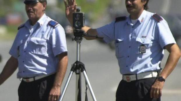 Pedone travolto, indagini su due in moto