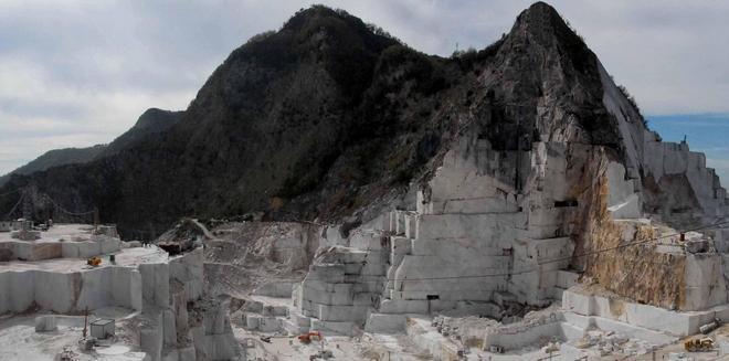 Nuove tariffe del marmo i big dicono no al Comune 