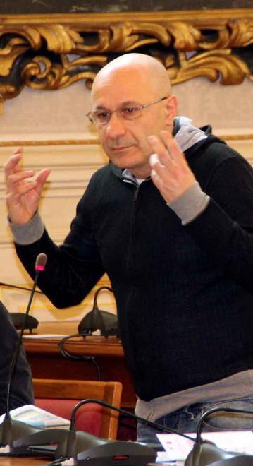 Ora la maggioranza è alle prese con la maturità 