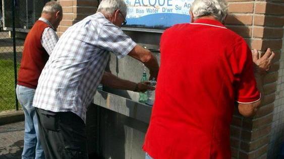 Acqua da poter bere apre il fontanello nel parco di Spicchio