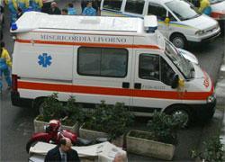 Anziano investito da una moto, è gravissimo 